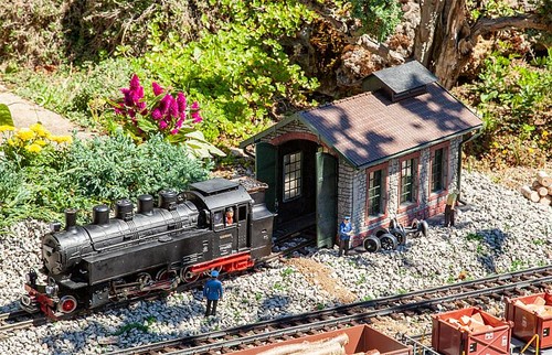 Pola 330890 rural engine shed - pola,